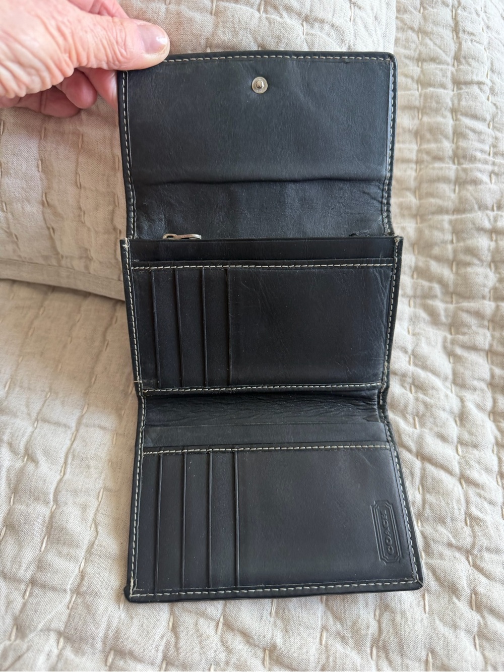 COACH Black Jacquard/Leather Signature C Trifold Wallet 4.25x5.25 - Picture 3 of 9